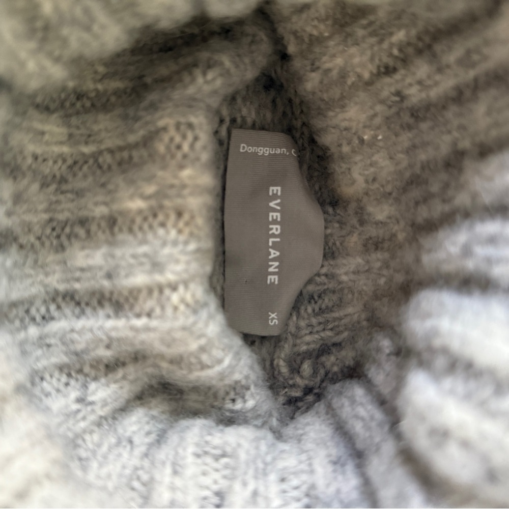 Everlane Softest Gray Chunky Women’s Sweater Size XS/S - Picture 8 of 8